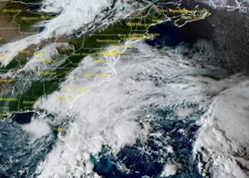 High winds as nor’easter moves in Massachusetts